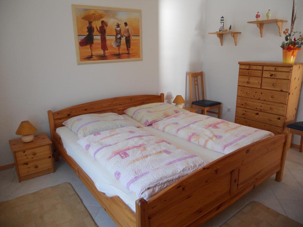 Haus Seeblick Insel Ruegen Lietzow Quarto foto